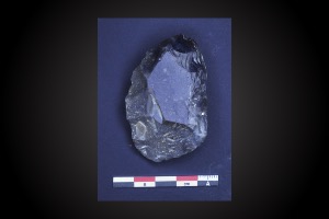 grotte XVI, couche B, racloir bifacial